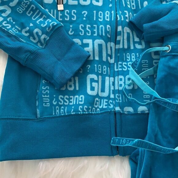 Guess Boot Cut Velour Women’s Sweater Suit - Picture 8 of 10